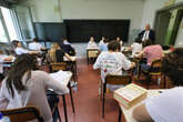 Venezia, dopo la scena muta all’orale dell’esame di maturità la beffa per le studentesse: «Nessuna irregolarità da parte della prof»