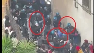 Pisa, i 14 ragazzi manganellati dalla polizia ora rischiano denunce per manifestazione non autorizzata