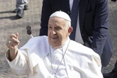 Da Boldi a Lundini, da Pio e Amedeo a Jimmy Fallon: Papa Francesco chiama in Vaticano oltre 100 comici