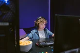 Doritos Silent, il programma di AI che cancella il crunch delle patatine dall’audio in cuffia mentre giochi online – Il video