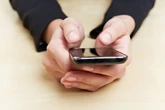 Arrestato prof di religione per pedopornografia, trovate immagini esplicite sul cellulare di una studentessa