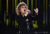 Fiorella Mannoia cambia il finale della canzone: «Vi diremo ancora un altro…no»