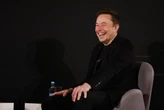 Elon Musk e il suo messaggio ad Atreju: «Italiani fate più bambini, la crisi climatica? Non preoccupiamoci troppo»