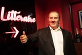 «Gerard Depardieu mi molestò sul set nel 2007». Le nuove accuse alla star del cinema francese (che nega tutto)