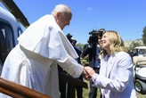 G7 Italia, il Papa: «Nessuna macchina dovrebbe mai scegliere se togliere la vita a un essere umano» – Il video