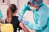 Decreto Liste d’attesa, le risorse per pagare i nuovi 20 ispettori? Sottratte al fondo per chi è stato danneggiato dai vaccini