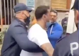 Fabrizio Corona condannato a 7 mesi, quella volta che urlò contro la polizia e spaccò il vetro di un’ambulanza – Il video