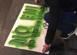 Milano, blitz di Extinction Rebellion alla sede Rai: «Basta greenwashing, fuori il fossile dalla tv pubblica»