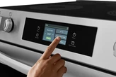 Frigidaire’s new oven lets you bake pizza at a sizzling 750°F
