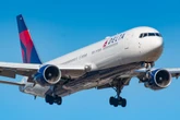 “42 millions de dollars l’unité et 10 tonnes” : voici le plus gros moteur d’avion au monde qui équipera le Boeing 777X
