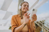 Vous galérez toujours en anglais ? Cette appli mise sur l’IA pour faire de vous un as à l’oral