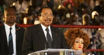 
         Paul Biya, de 92 años, logra su octavo mandato en Camerún y se consolida como el jefe de Estado más anciano del mundo 
    