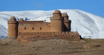 
         El castillo en el que se rodó 'La casa del dragón' reabre sus puertas al público bajo una gran expectación 
    