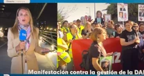 
         Una reportera de TVE se posiciona en su directo en el Telediario: «Hemos vuelto a pedir la dimisión de Mazón» 
    