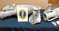 
         La Policía recupera en Santa Pola y Elche varias ánforas romanas robadas de yacimientos subacuáticos 
    