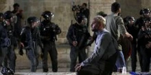 Dozens of Palestinians wounded in confrontations with police at sacred site in Israel