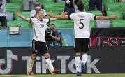 Gosens, le nouveau chouchou de la Mannschaft qui a fait danser la Seleçao