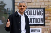 Qui est Sadiq Khan, premier à remporter trois fois la mairie de Londres ?