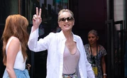 Sharon Stone rhabille Meryl Streep pour l’hiver (et pas en Prada)