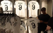 EN DIRECT Présentation de Mbappé au Real Madrid : 80.000 personnes au Bernabeu pour accueillir le Français à midi...