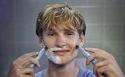 Philips relooke son OneBlade First Shave pour raser les jeunes de plus près