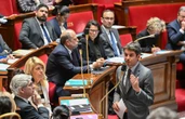 Motions de censure, présidentielle au Mexique et coup dur à Roland-Garros