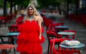 Miss Martini, drag-queen relayeuse de la flamme olympique