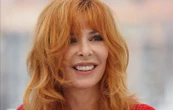 Pourquoi Mylène Farmer donne-t-elle sa voix à la lutte contre le VIH/sida ?
