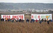 Mobilisation contre l’implantation d’un entrepôt Amazon dans le Gard