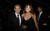 Carla Bruni lance sa « Kitchen’song » filmée par Nicolas Sarkozy
