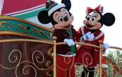 Disneyland Paris fait désormais payer les bonnes places de la parade de Noël