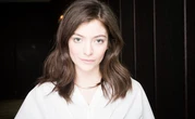 Lorde annonce la sortie de « Solar Power »