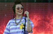 Hoshi victime d’une nouvelle vague de cyberharcèlement homophobe