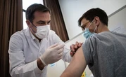 Pour voyager ou « revivre », ils se feront vacciner avant cet été