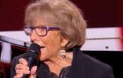 Colette, 95 ans, dans « The Voice », à tout senior, tout honneur