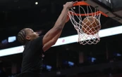 Bilal Coulibaly victime d’une chute flippante après un sacré dunk à Toronto