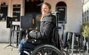 Elle se lance le défi de faire le tour du monde en fauteuil roulant
