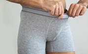 Palpez-vous les bourses pour détecter un cancer des testicules