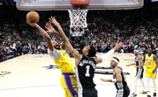 Wemby tout près de gagner son duel contre les Lakers et Anthony Davis
