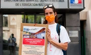 A Marseille, des parents d'élèves bloquent un collège