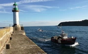 Bloqué au large de Groix, un navire « poubelle » autorisé à reprendre la mer