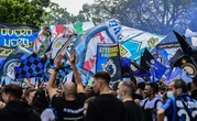 Des milliers de fans de l'Inter sont venus fêter le titre devant San Siro