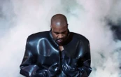 Kanye West accuse son dentiste de l’avoir rendu accro au gaz hilarant