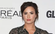 Demi Lovato part à la chasse aux extraterrestres