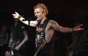 L’ancien manager de Sum 41 répond aux accusations d’abus de Deryck Whibley