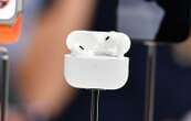 Les AirPods se muent en appareils auditifs aux États-Unis