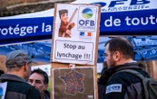 Des agriculteurs mettent en scène le meurtre fictif d’un agent de l’OFB