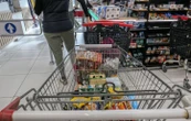 Pourquoi choisit-on toujours la file d’attente qui n’avance pas ?