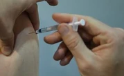 Les personnes infectées puis vaccinées sont les mieux protégées