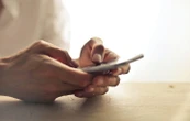 Les escrocs utilisent aussi des numéros de téléphone en 06 et 07